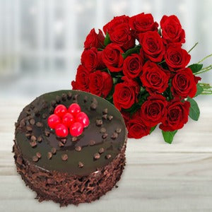 chocolate-cakes-and-red-roses chocolate-cakes-and-red-roses