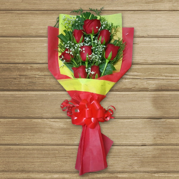 8 red roses