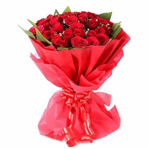 30-STUNNING-RED-ROSES