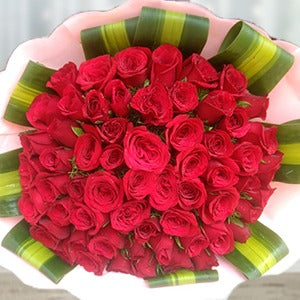    40-red-roses-bunch