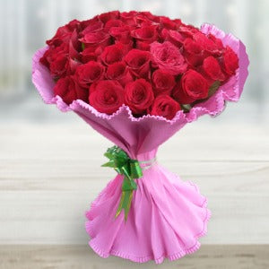 25 Bunch Roses Burst of Love: 25 Red Roses Bunch